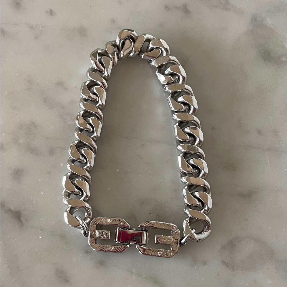 GIVENCHY G-Chain Silver Bracelet - Picture 6 of 17